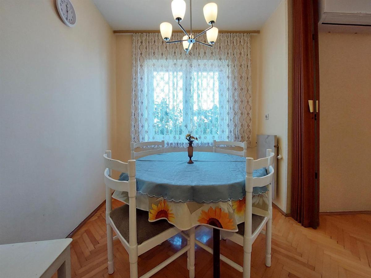 Apartments Nikola Punat Eksteriør billede