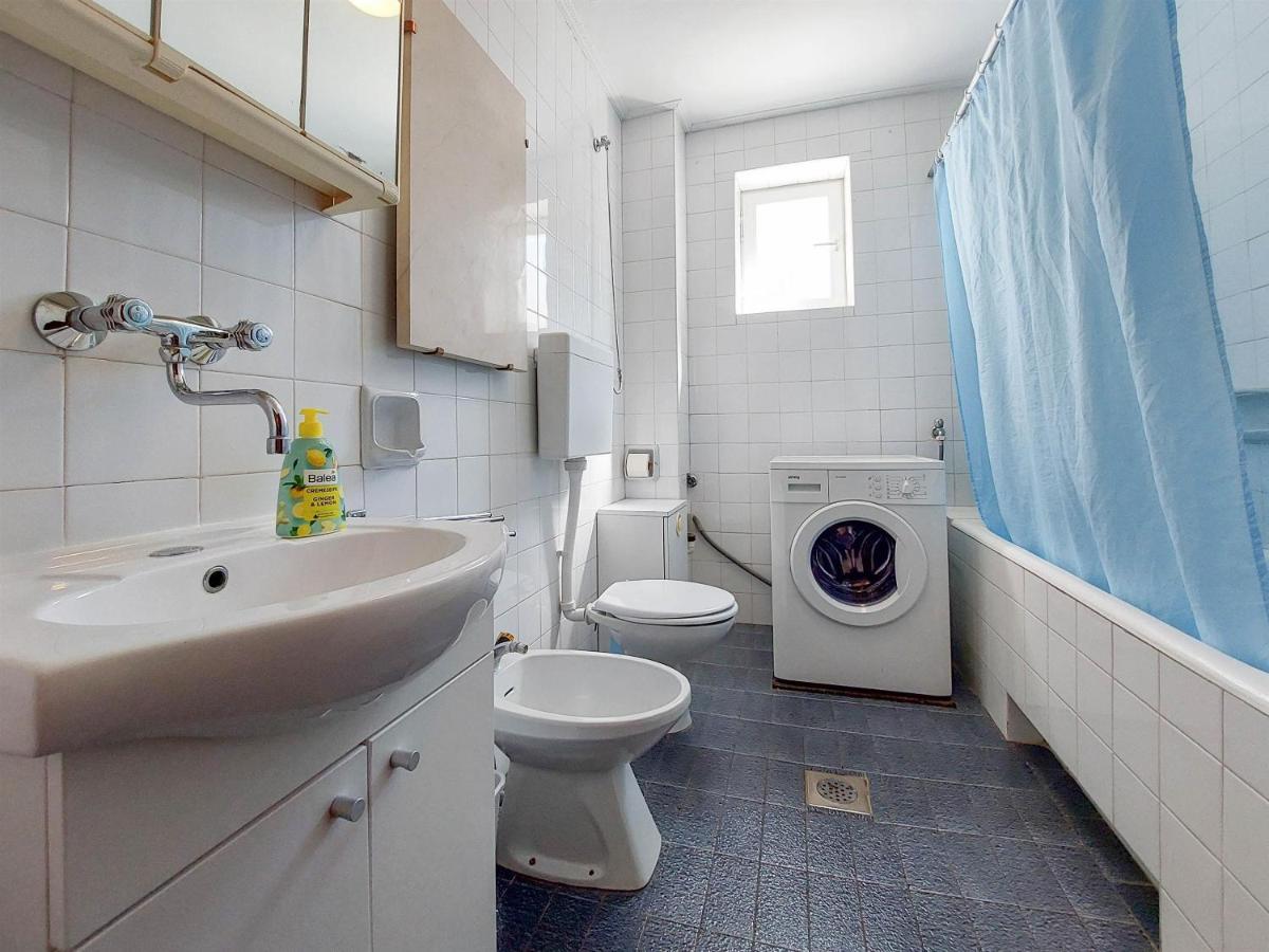 Apartments Nikola Punat Eksteriør billede