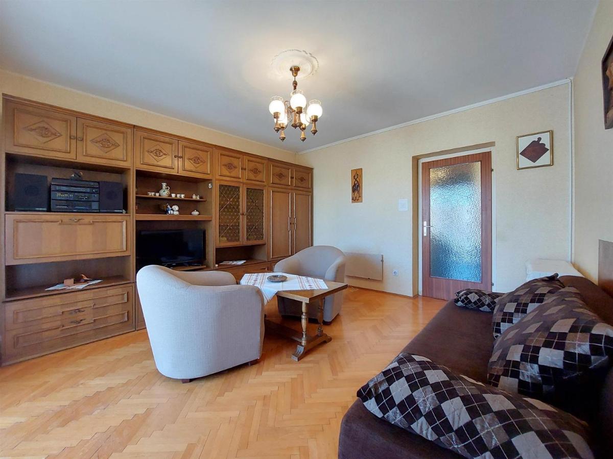 Apartments Nikola Punat Eksteriør billede