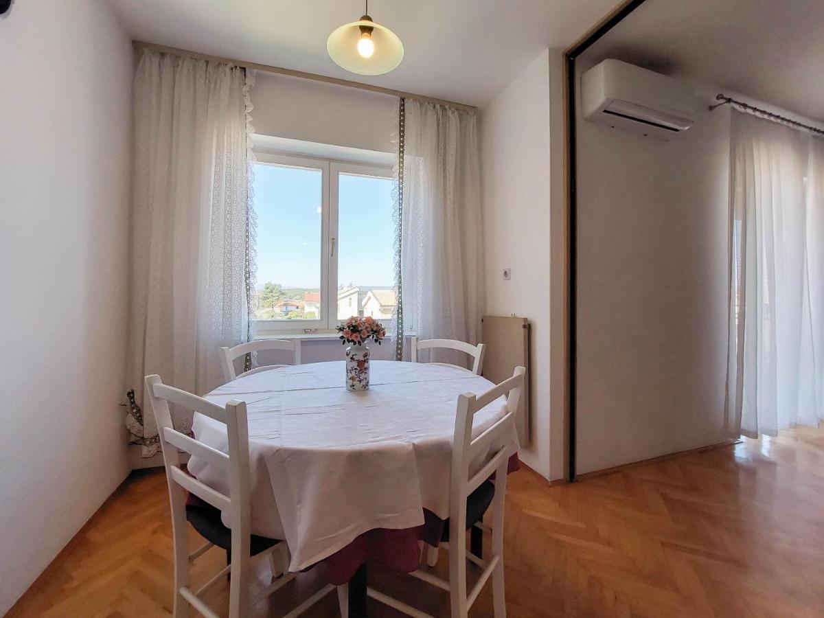 Apartments Nikola Punat Eksteriør billede